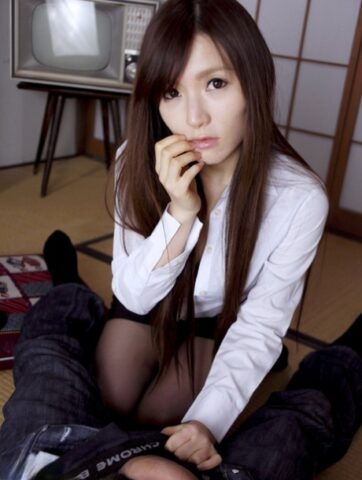 57119605_002_1392 Slender Asian office girl Hitomi Tsukishiro gets screwed on the floor