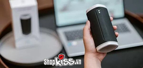 Nút bấm vật lý trên Lovense Calor cho phép điều chỉnh lực co bóp thủ công