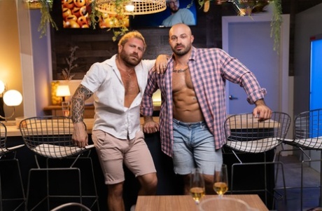 Men Com starring Nick Cranston, Riley Mitchel Naked Porn Pics