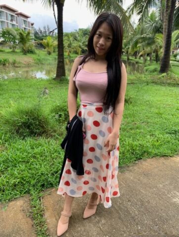 Petite Asian amateur Pangpang exposes her round ass and takes a dick in POV
