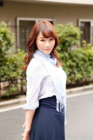 Japanese girl Haruka Aizawa receives a creampie during sexual intercourse