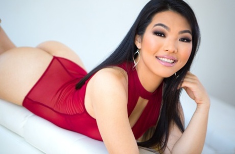 Sexpot Nari Park with beautiful smile poses in see-through teddy