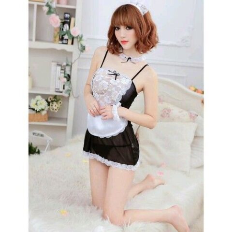 Bộ đồ ngủ cosplay cô hầu gái TT04 màu đen trắng với tạp dề ren quyến rũ