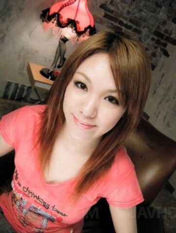 75002763_001_a2dd Japanese redhead Rei takes a cumshot on her tongue while being masturbated