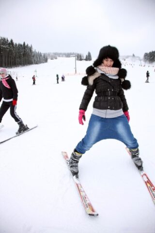 76673933_057_5812 Lesbians Linda O, Betty K, Nicoletta H & Lilly P strip & fuck after skiing